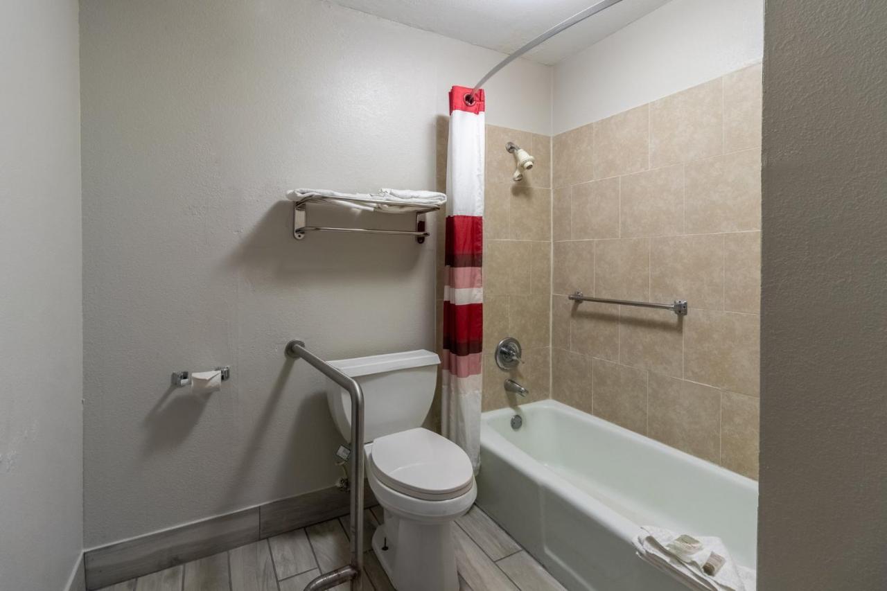 Red Roof Inn & Suites Jackson, Tn Eksteriør bilde