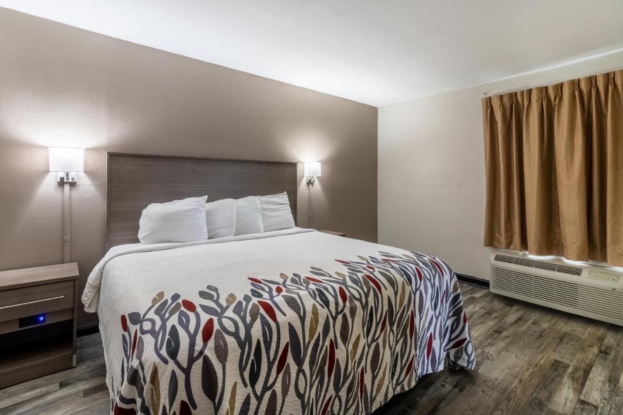 Red Roof Inn & Suites Jackson, Tn Eksteriør bilde